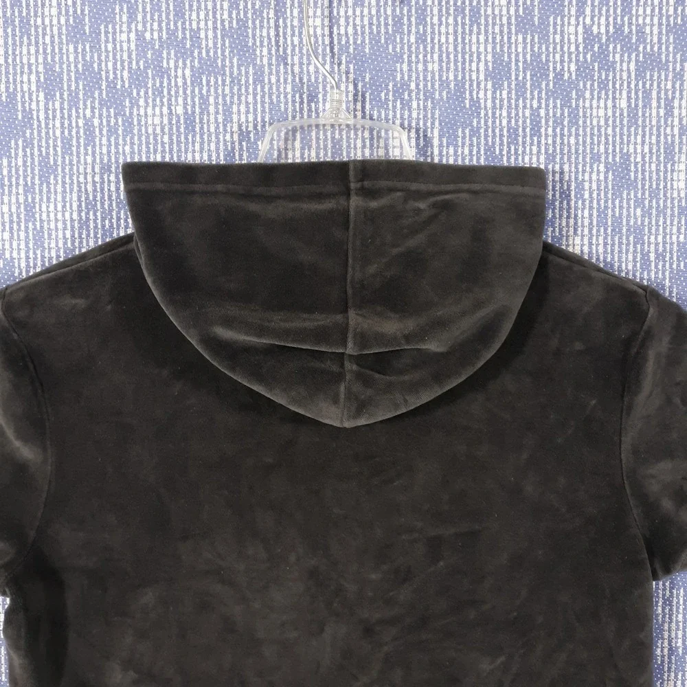 Team Apparel very good