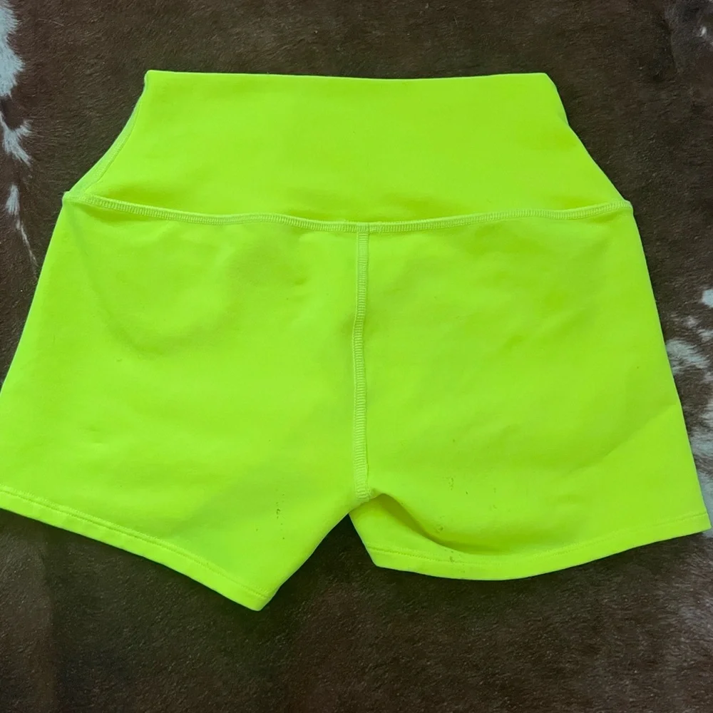ALO Yoga bright neon