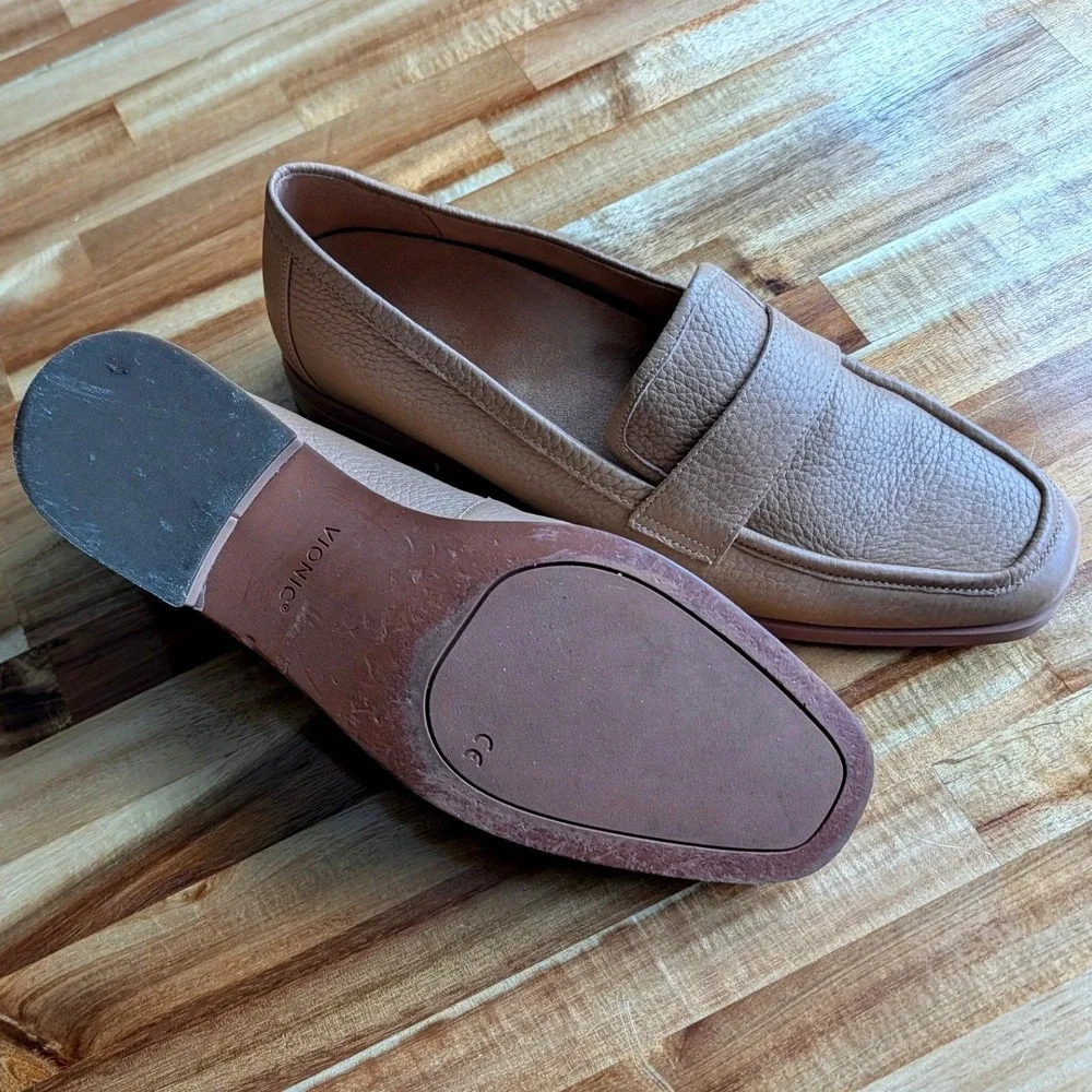 Vionic Sellah Tan Pebbled Leather Penny Loafers Comfort Shoes Women's Size 10