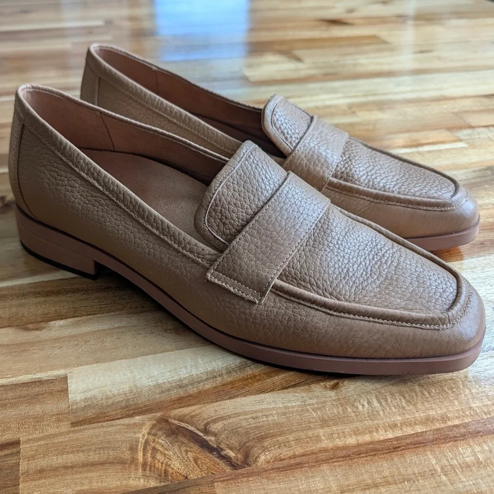 Vionic Sellah Tan Pebbled Leather Penny Loafers Comfort Shoes Women's Size 10