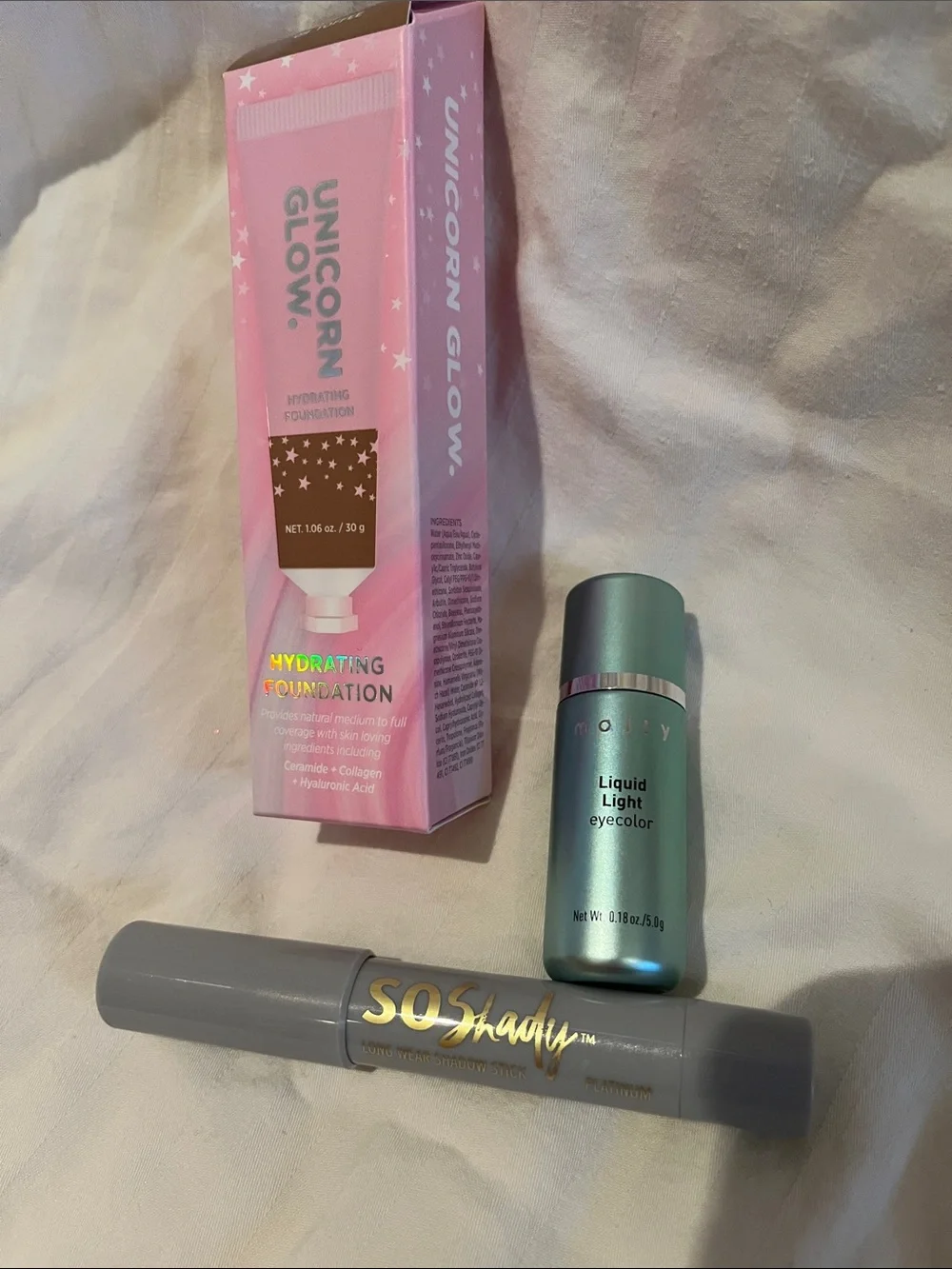 Beauty bundle Mally Beauty Unicorn Glow Hydrating Foundation - Pink Packaging