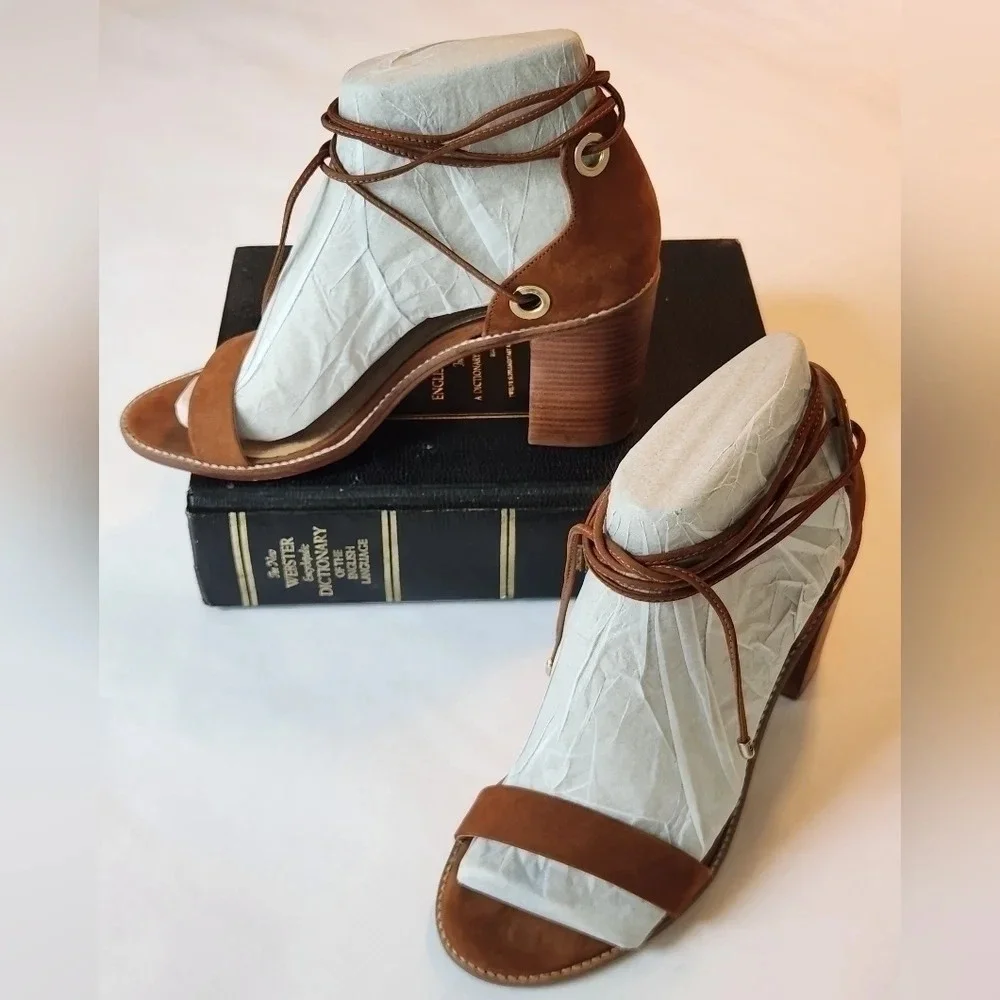 || SCHUTZ || block heeled sandals