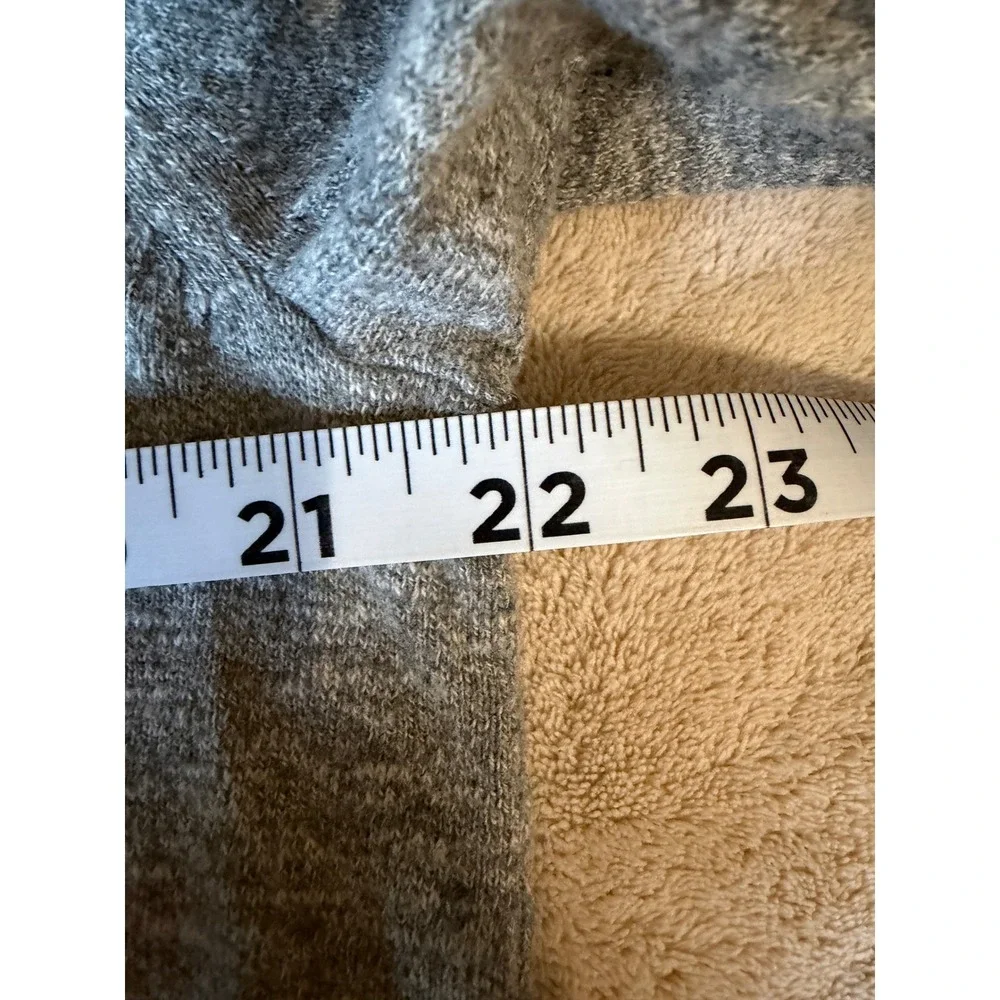 American Eagle Mens V-Neck Sweater Heather Gray Cotton Athletic Fit‎ Large L