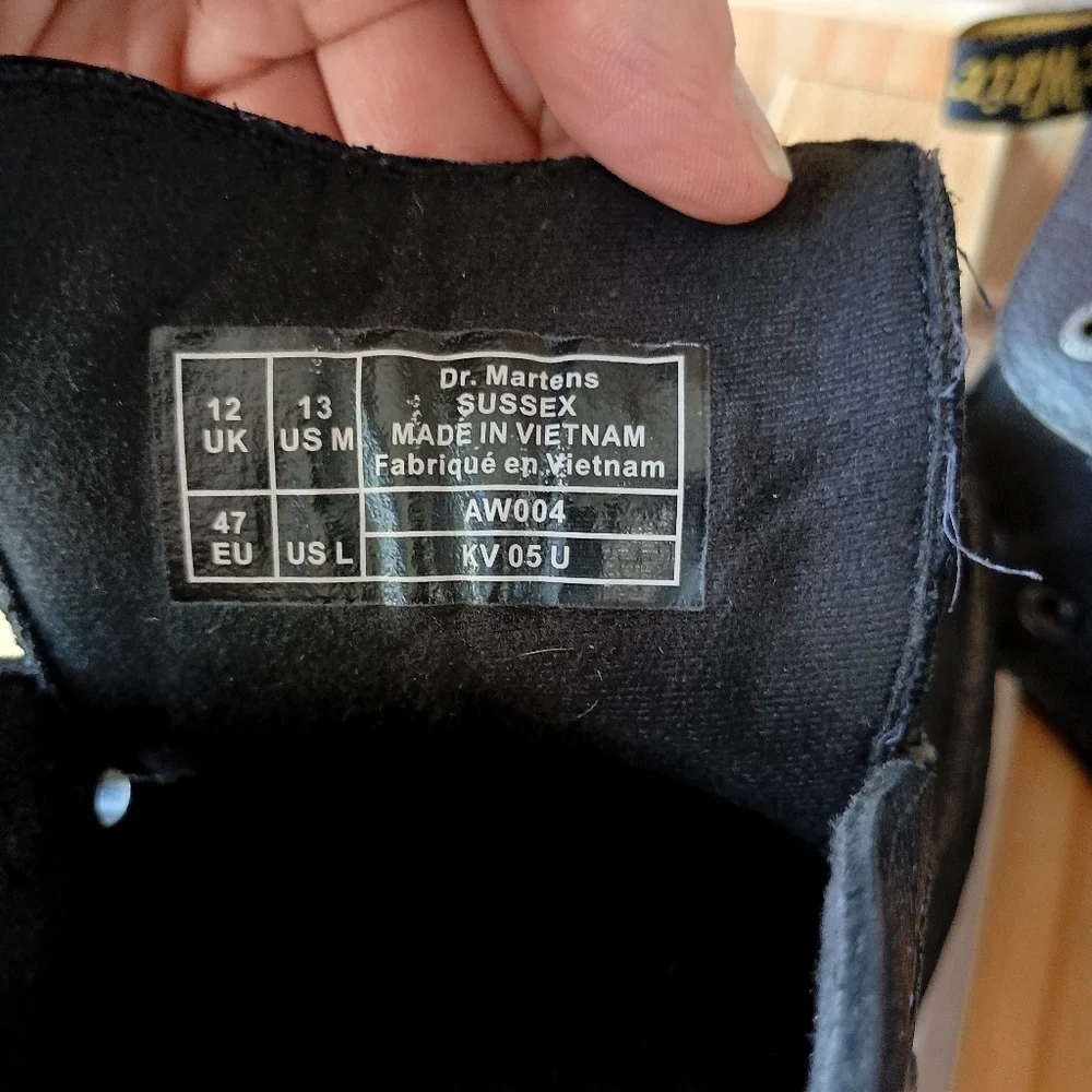 Dr. Martens rubbing laces