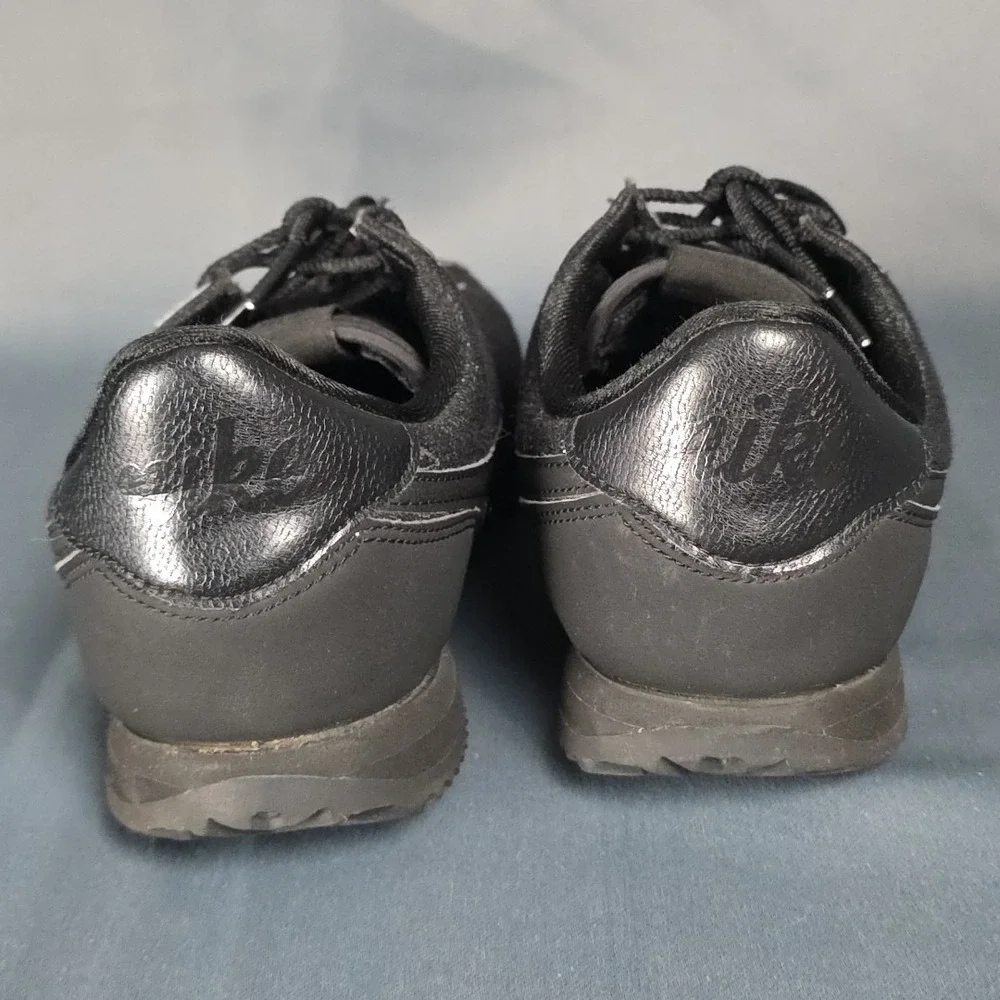 Nike ***lightly pre