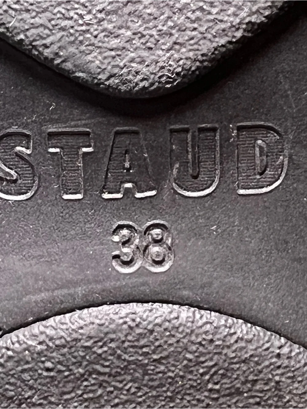 STAUD great size