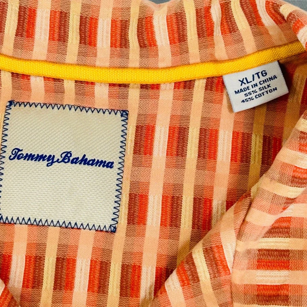 Tommy Bahama excellent pre