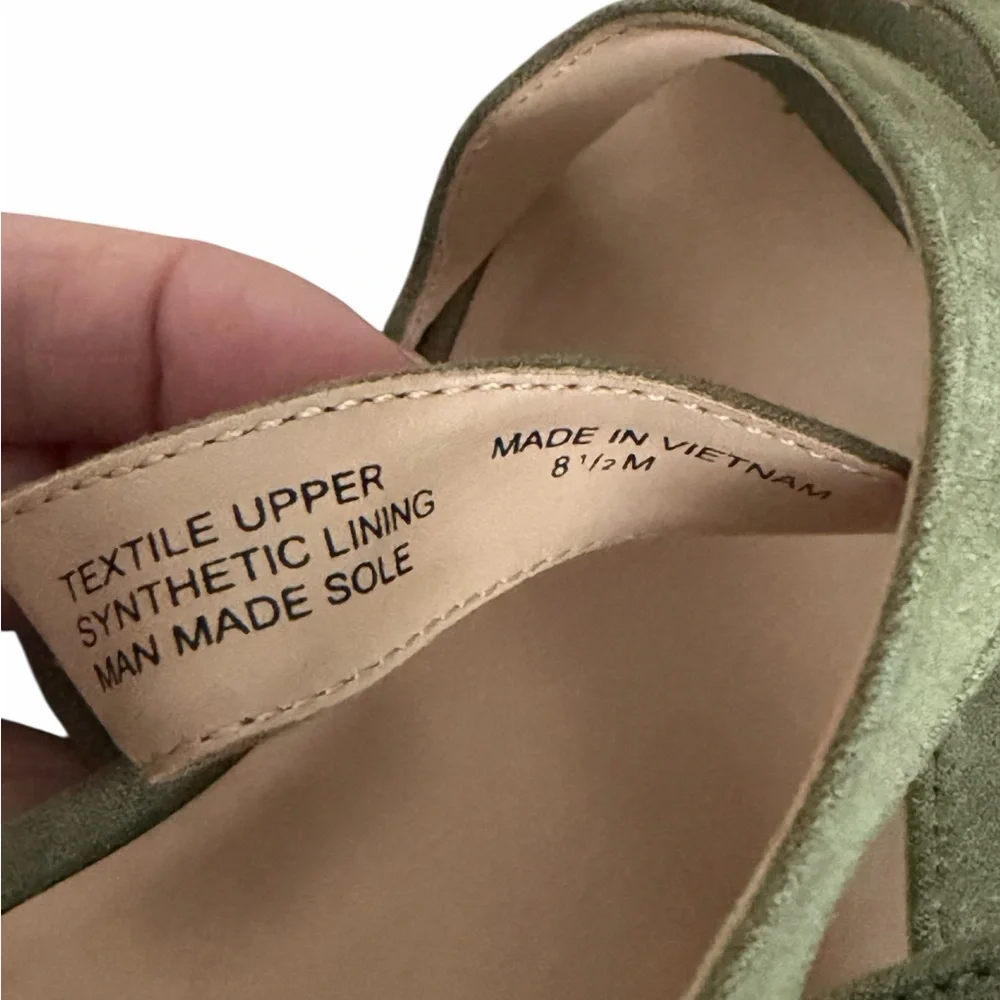 Ann Taylor step out