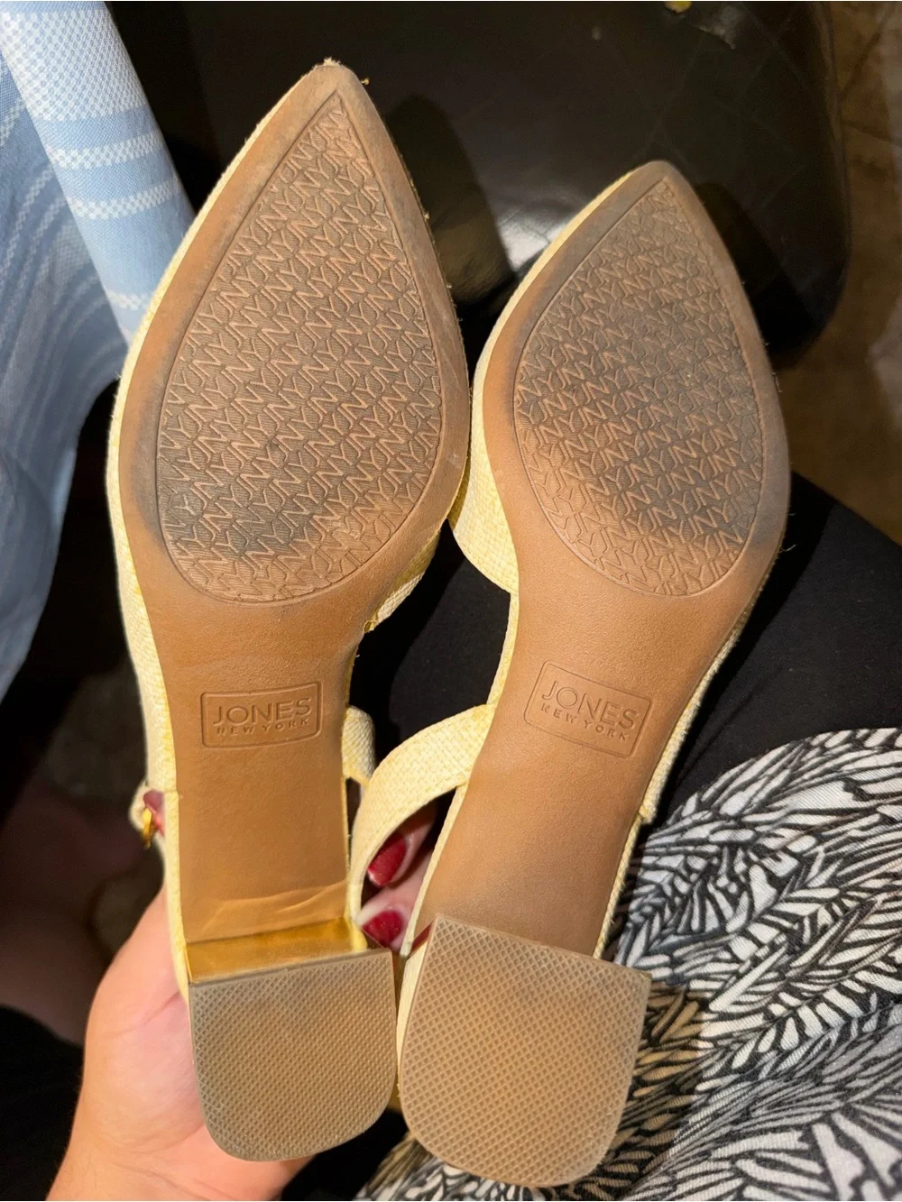 Jones New York elegant pointed