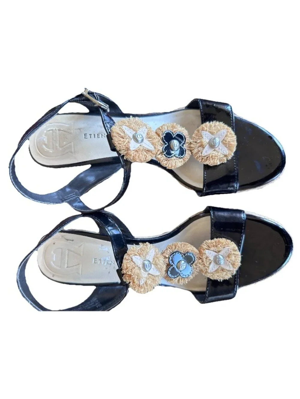 Vintage Etienne Aigner Patent Leather Beachy Floral Sandals Size 6