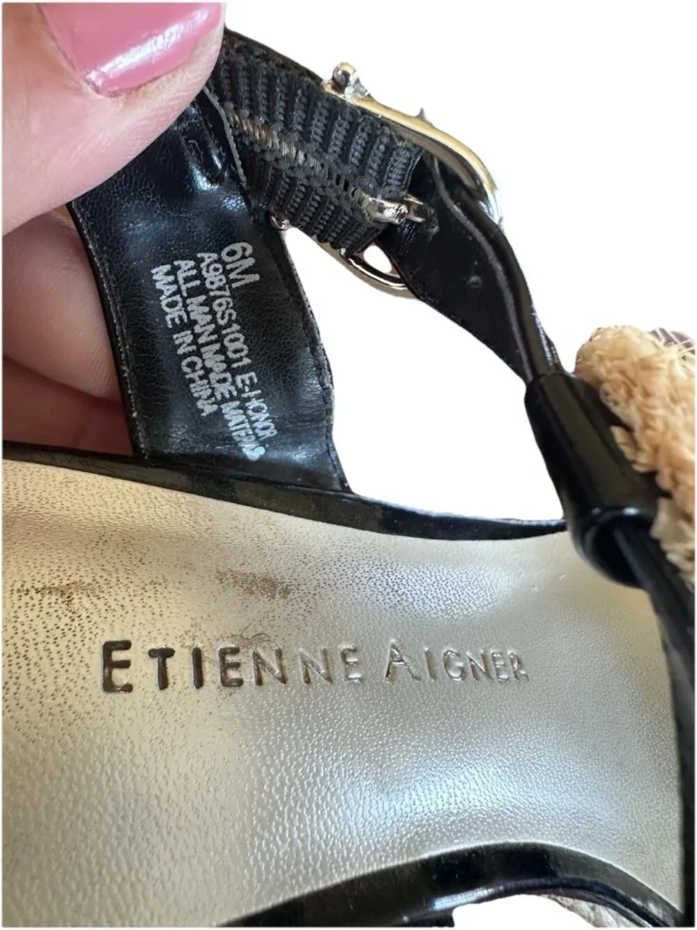 Etienne Aigner aigner feature charm