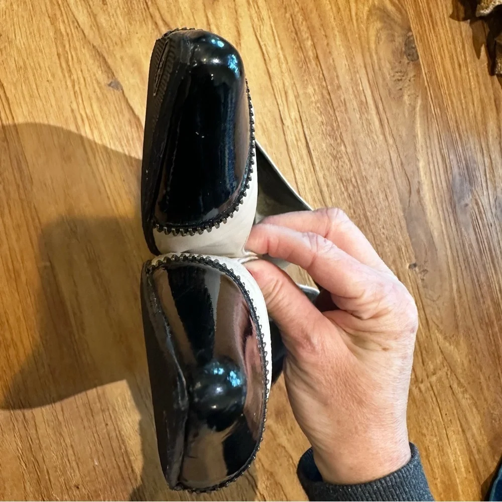 Stuart Weitzman Women’s Two Tone Leather Patent Spectator Kitten Heels Pointed 8