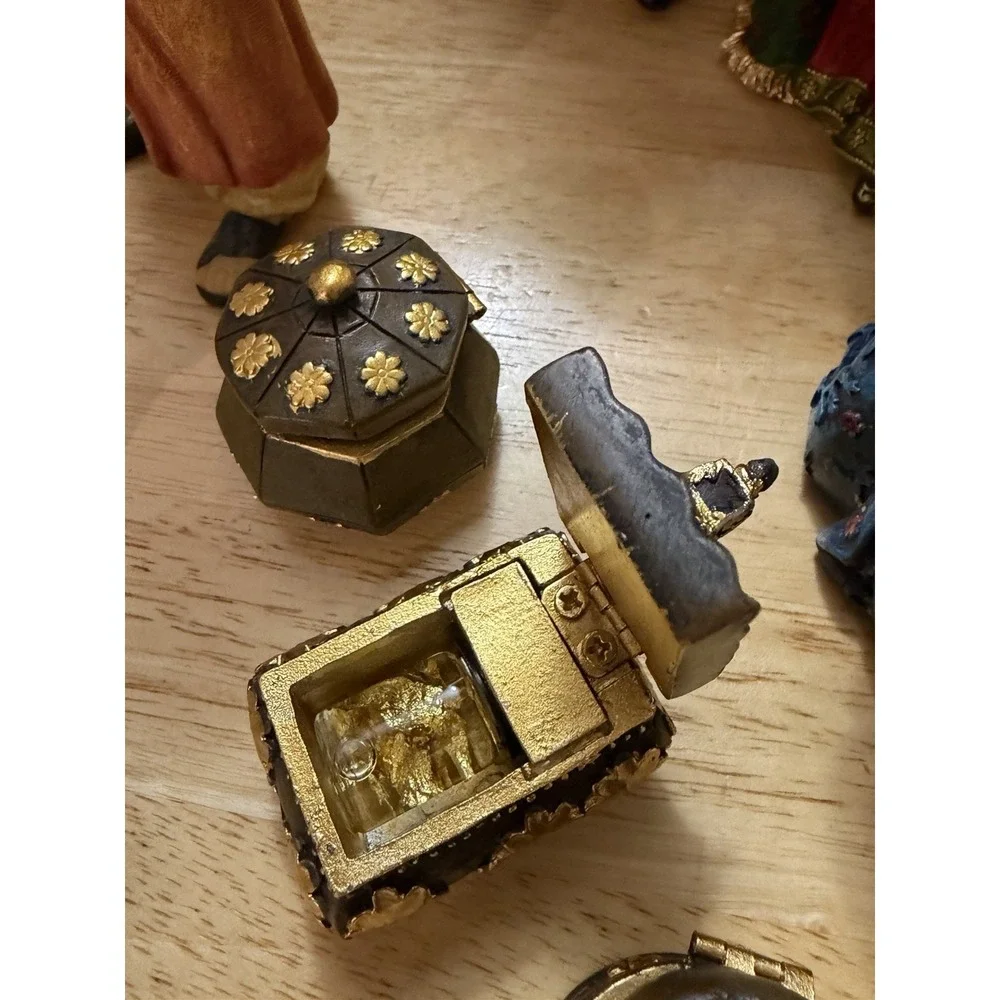 Three Kings Gifts complete christmas