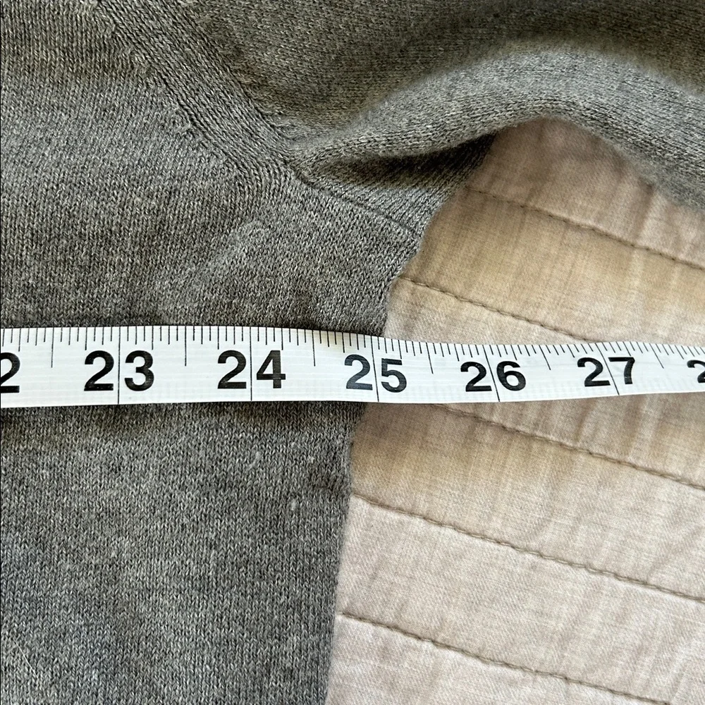 Gap gray 100% cotton V-neck sweater, classic extra large unisex preppy casual​