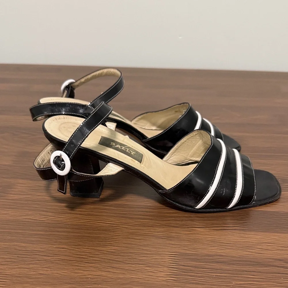 Bally chic black