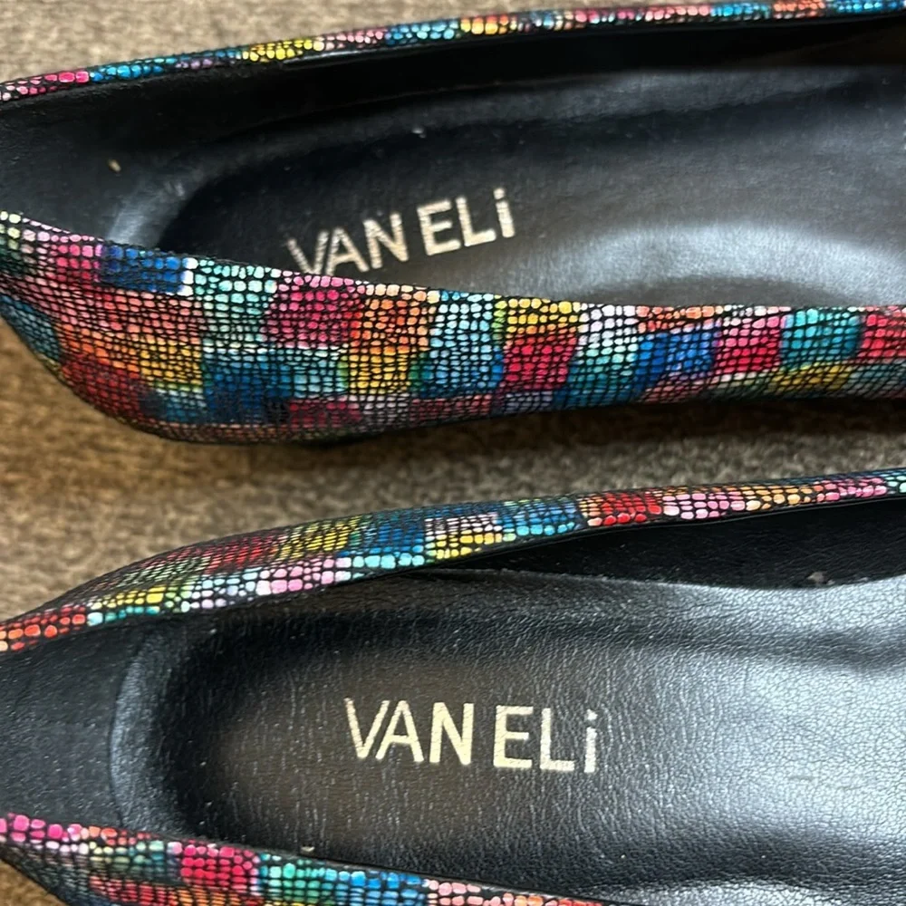 Vaneli astyr almond