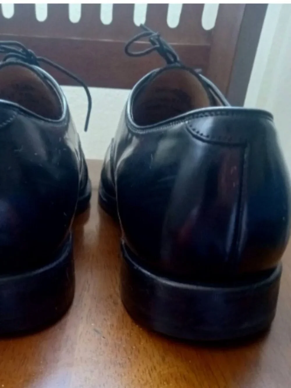 Johnston & Murphy round gentleman shoes