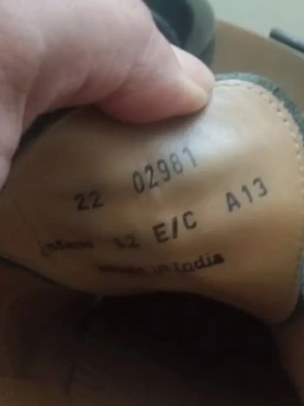 Johnston & Murphy secure shoe toe