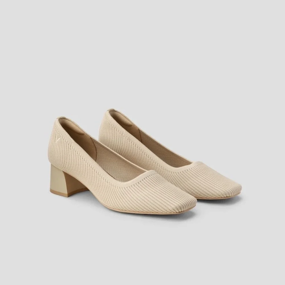 Vivaia cardboard knit step