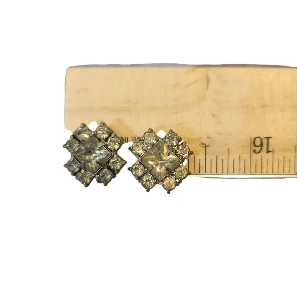 Vintage Elegant‎ Silver Crystal Screw Back Earrings