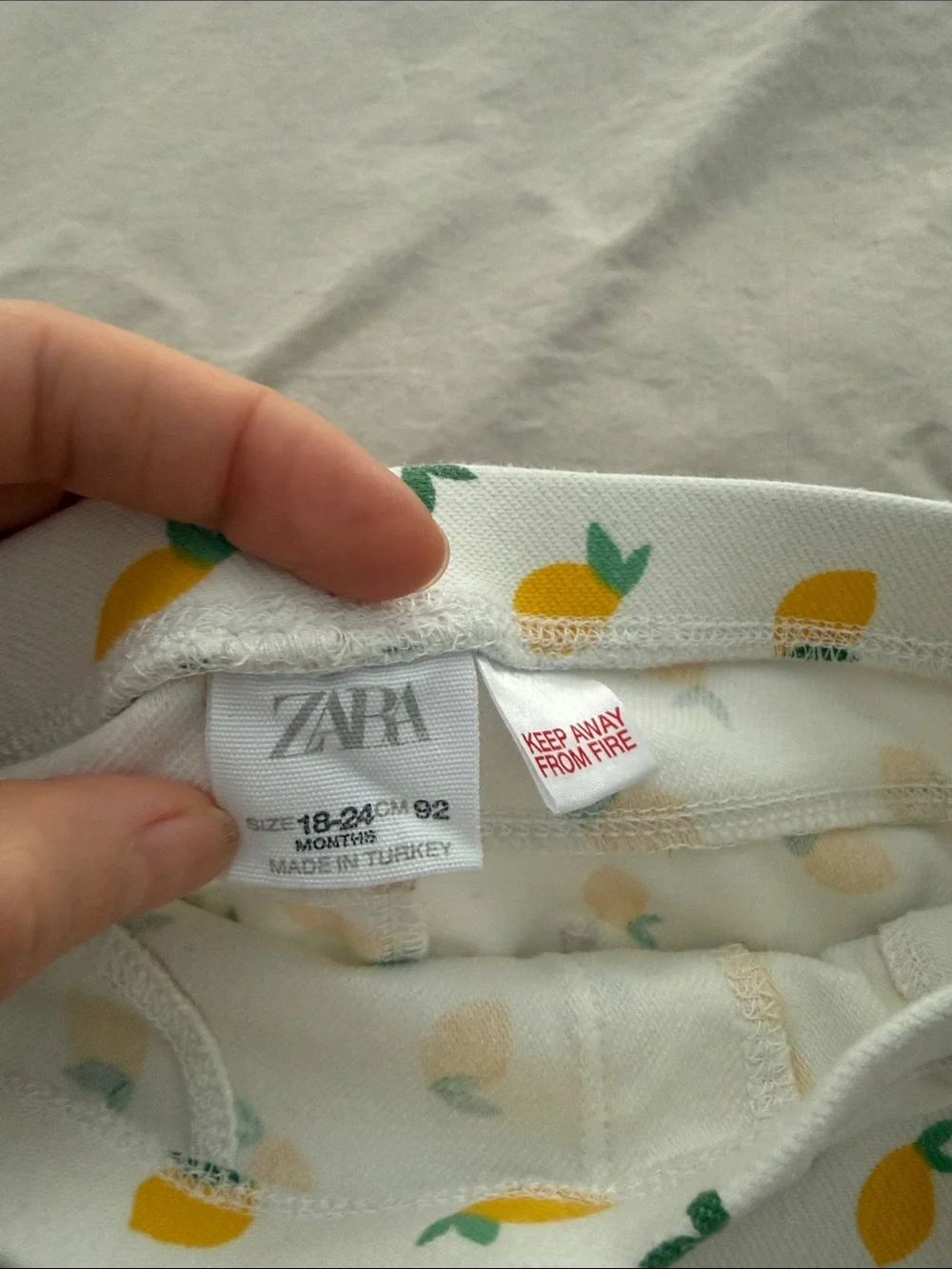 Zara Jeggings with Yellow Lemon Print
