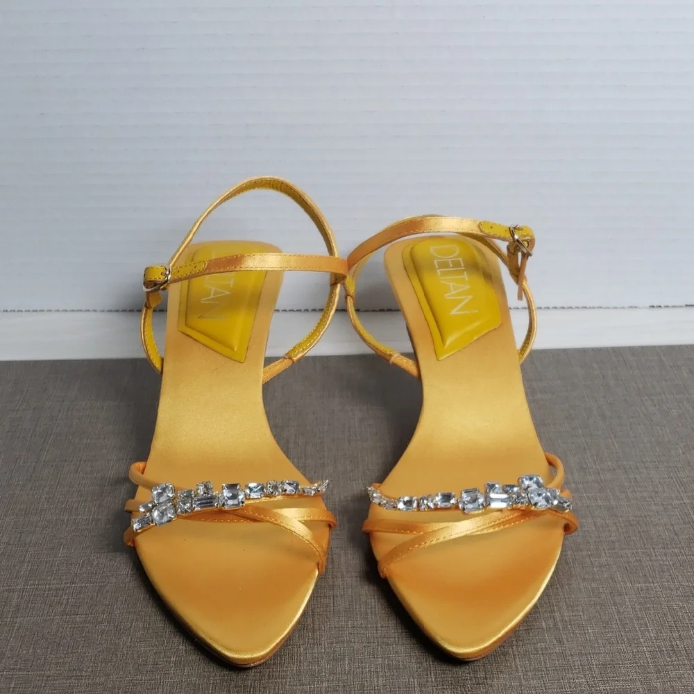 Deltan Yellow Aria Satin Jewel Ornament Dress Sandals - SZ‎ 7 - NWOT