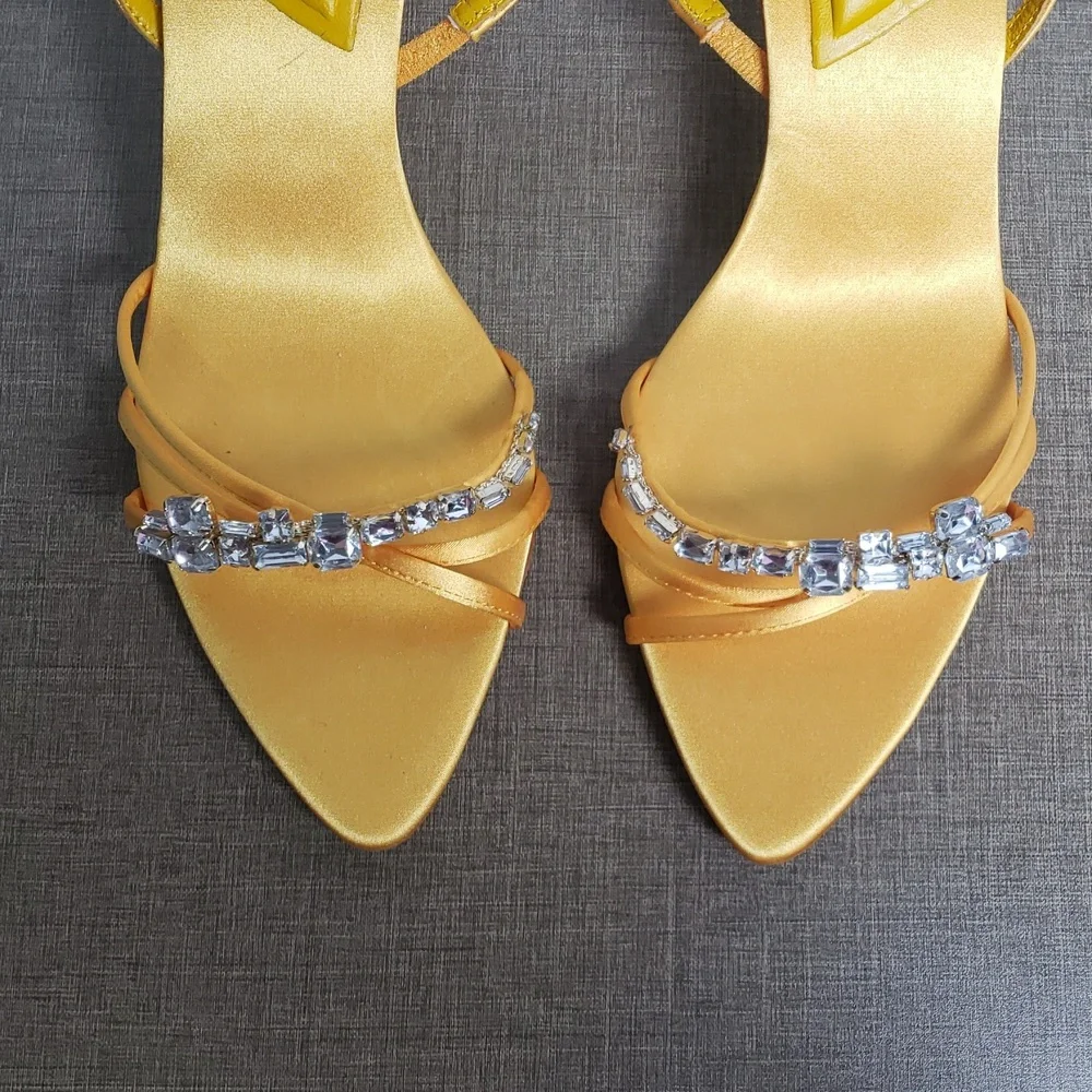 Deltan Yellow Aria Satin Jewel Ornament Dress Sandals - SZ‎ 7 - NWOT