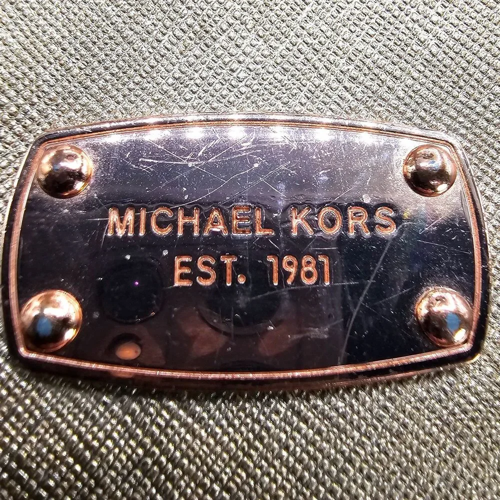 Michael Kors m28 authentic