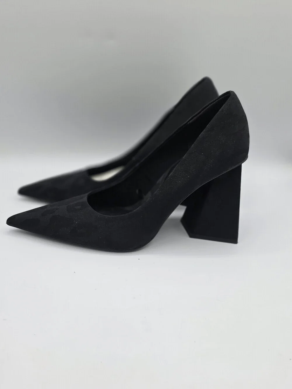 Zara classic black