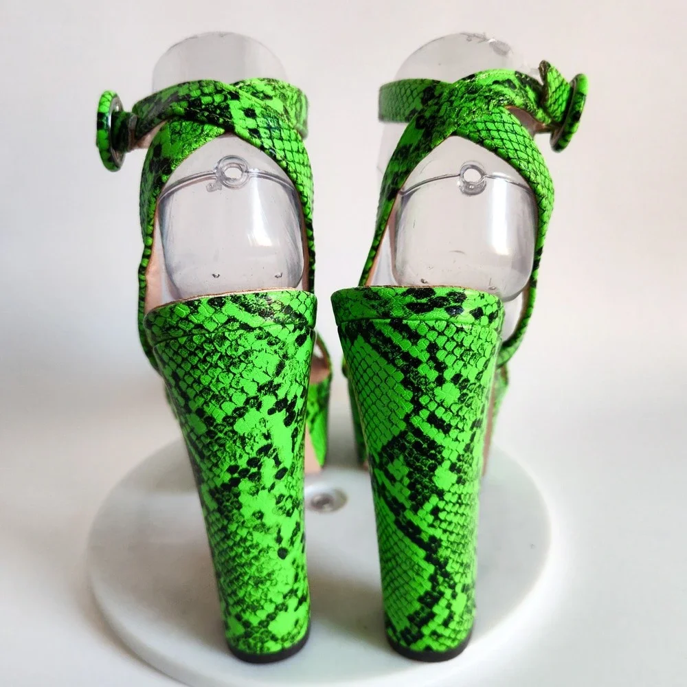 Chase + Chloe neon green