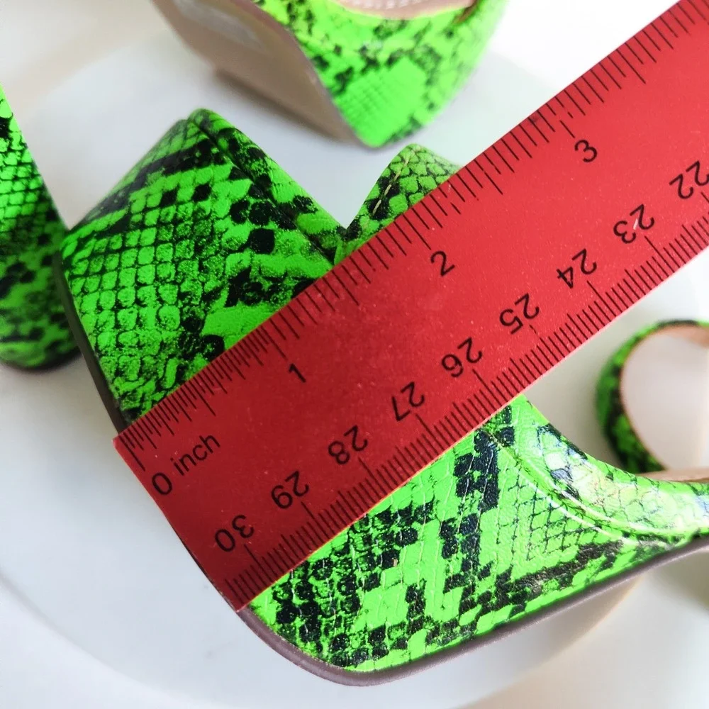 Chase + Chloe neon green