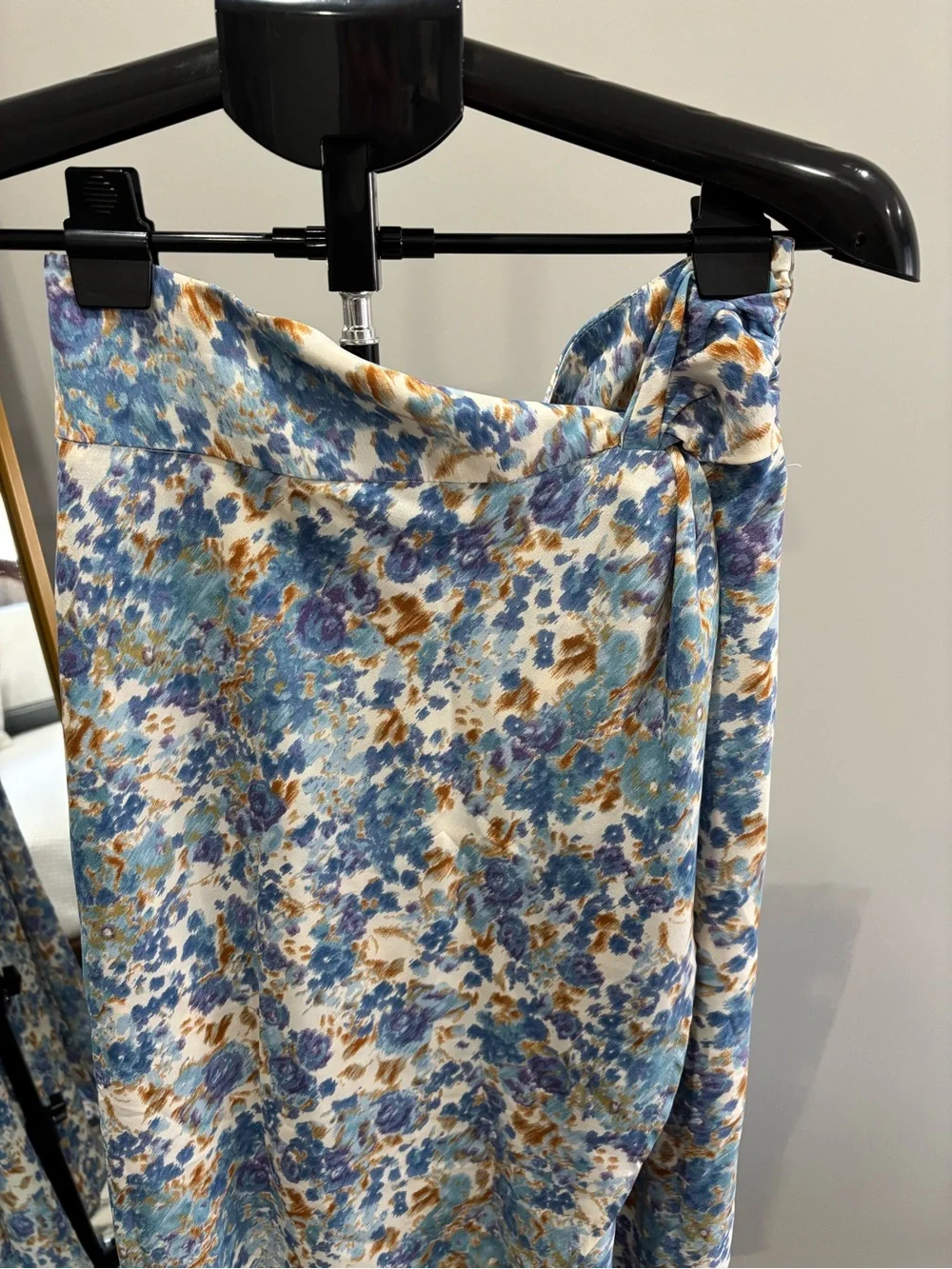 Lush lightweight floral