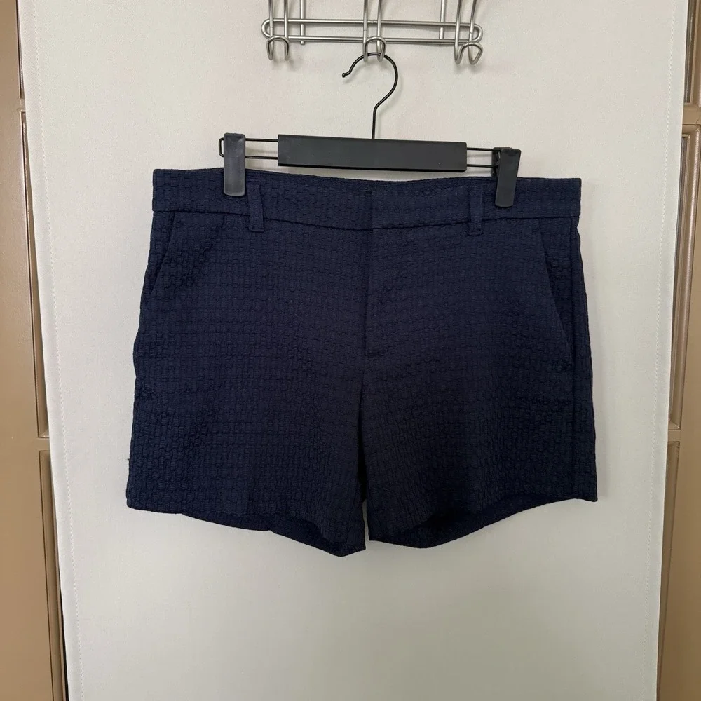 Banana Republic Womens 6 Navy Blue‎ Mid Rise Textured Chino Shorts