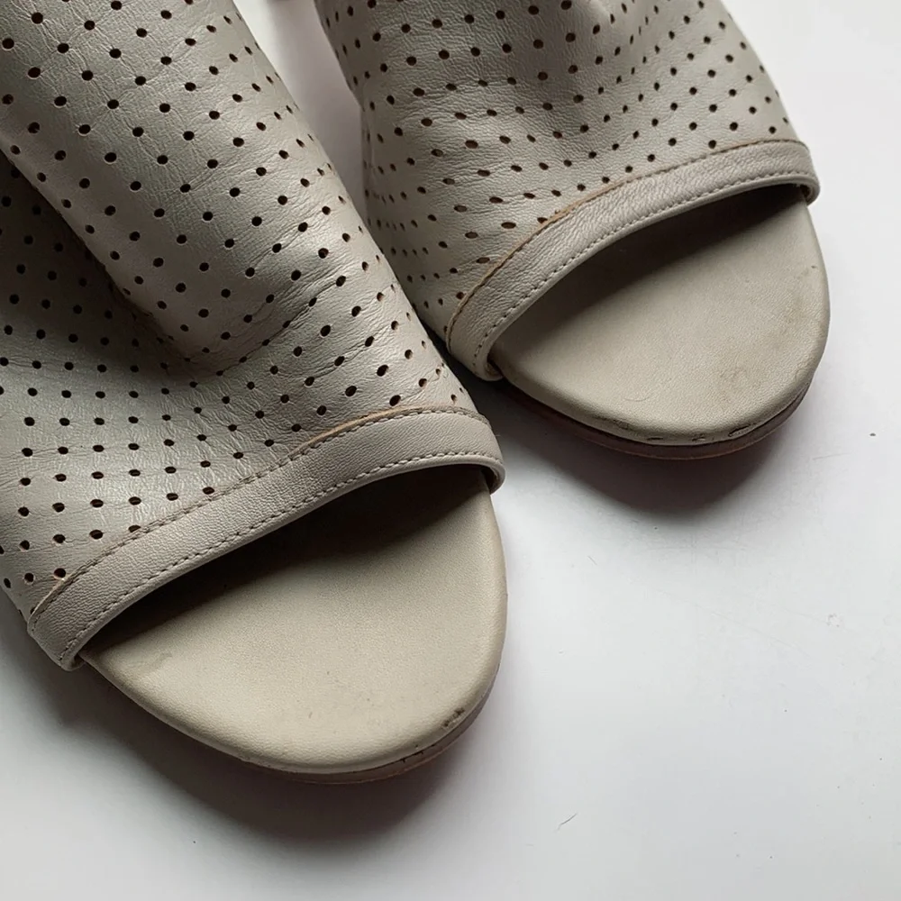Sam Edelman Emmie Buckle Heels gray leather Size 9