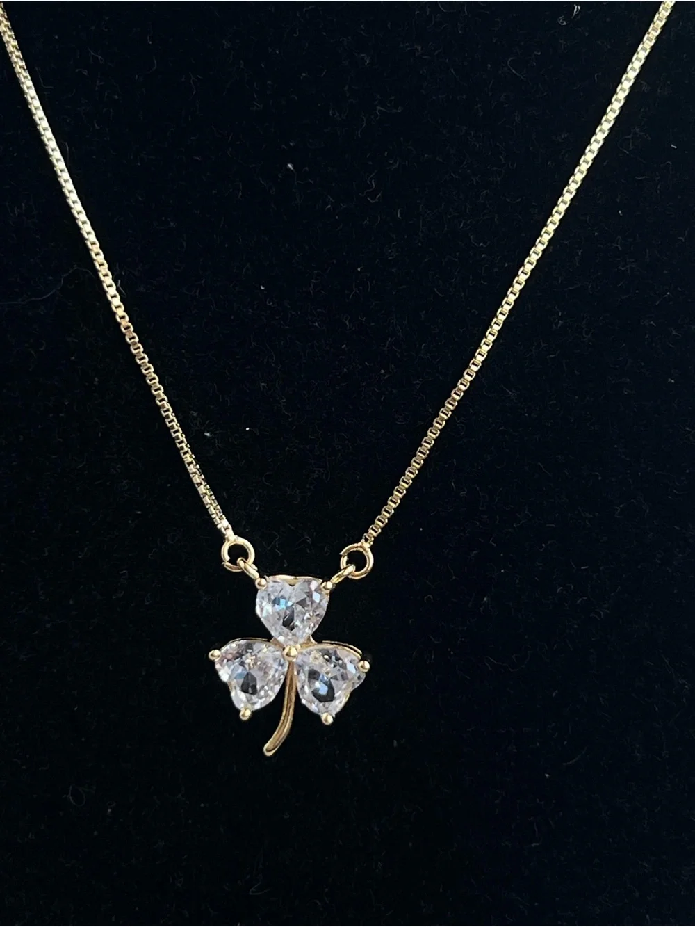 N/A bundle necklace