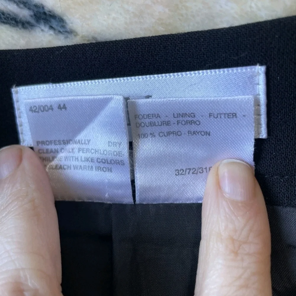 Max Mara Size 10 Black Skirt Made In Italy