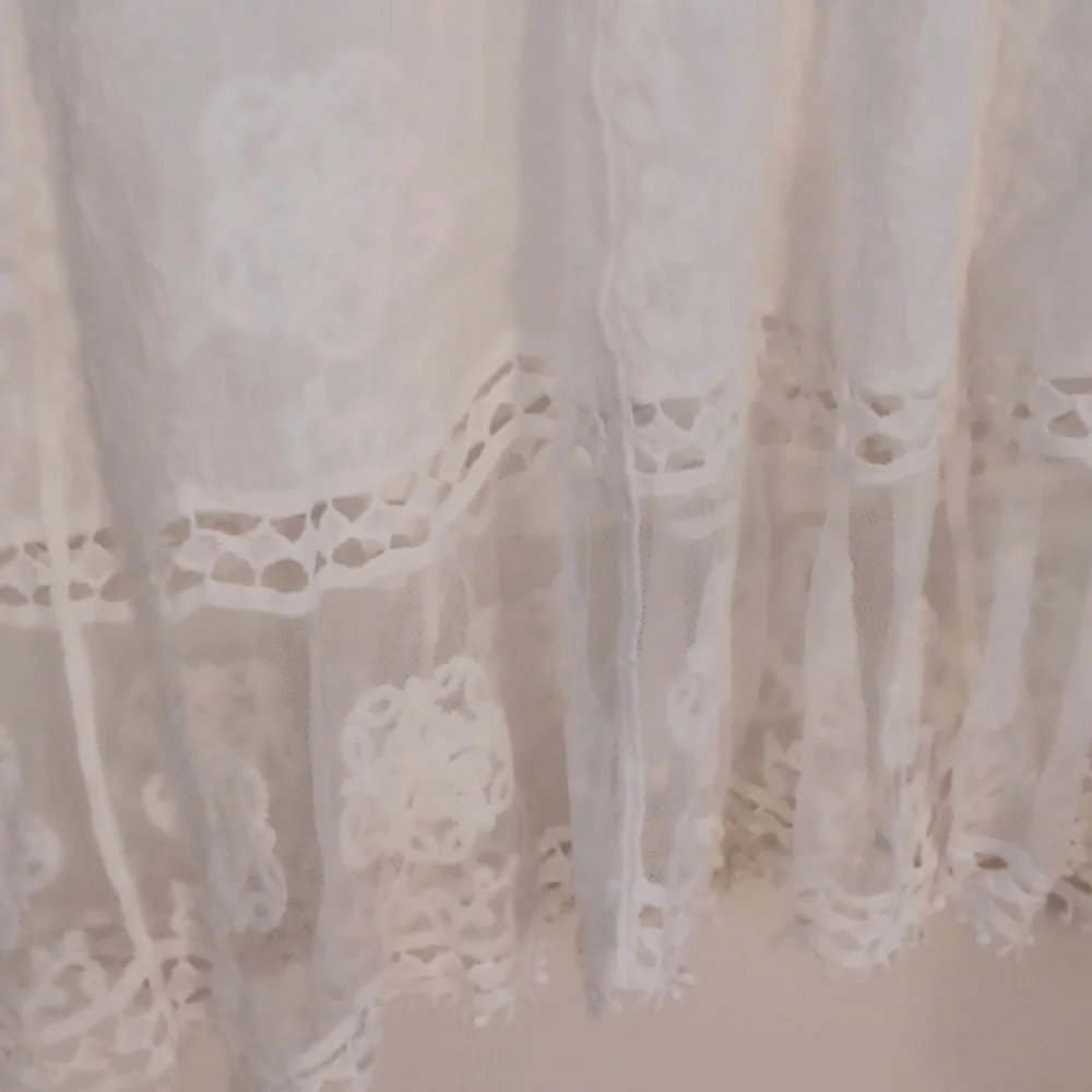 Eomenie elegant white