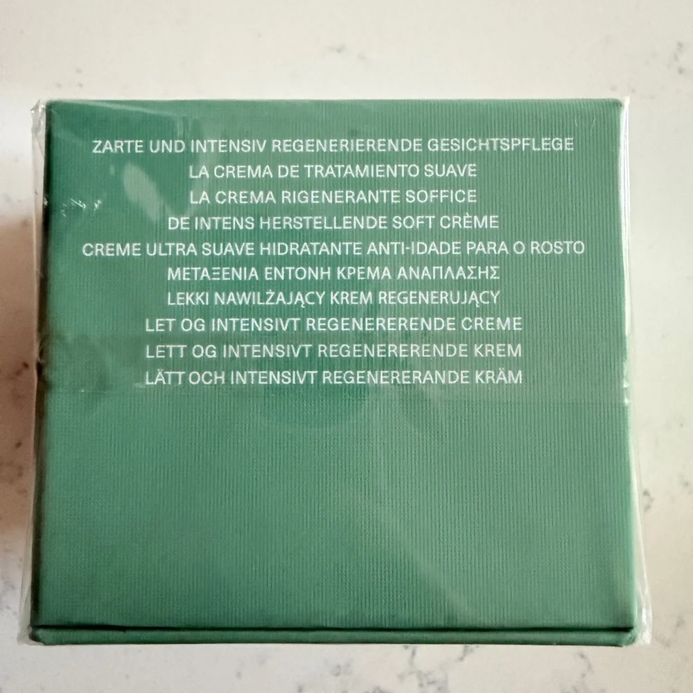 La Mer premium skincare