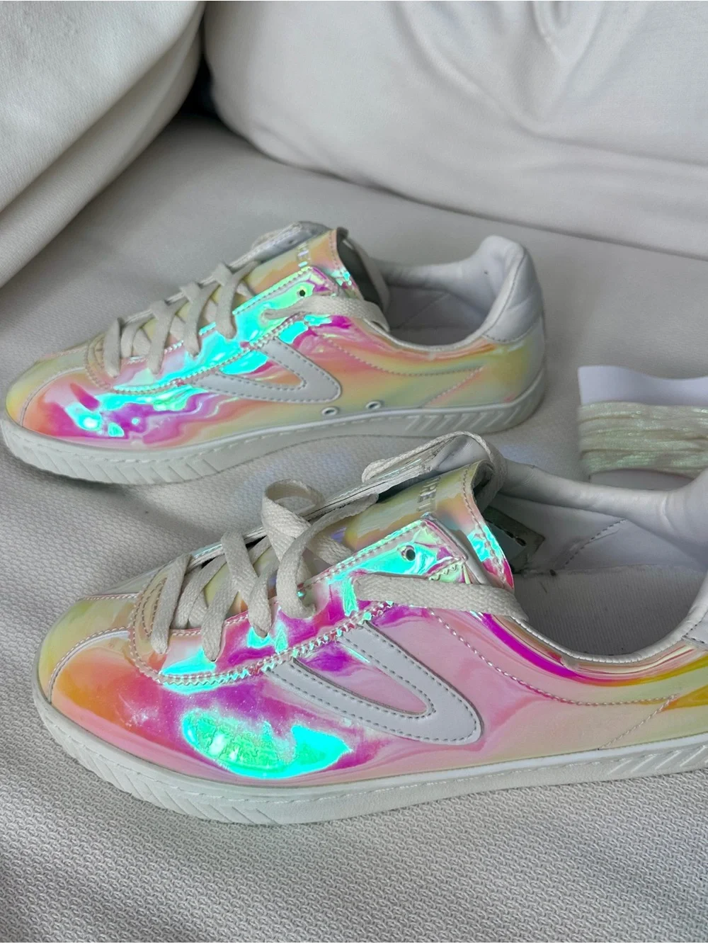 Tretorn Holographic Rainbow Patent Leather Sneakers | Size 9 | Excellent
