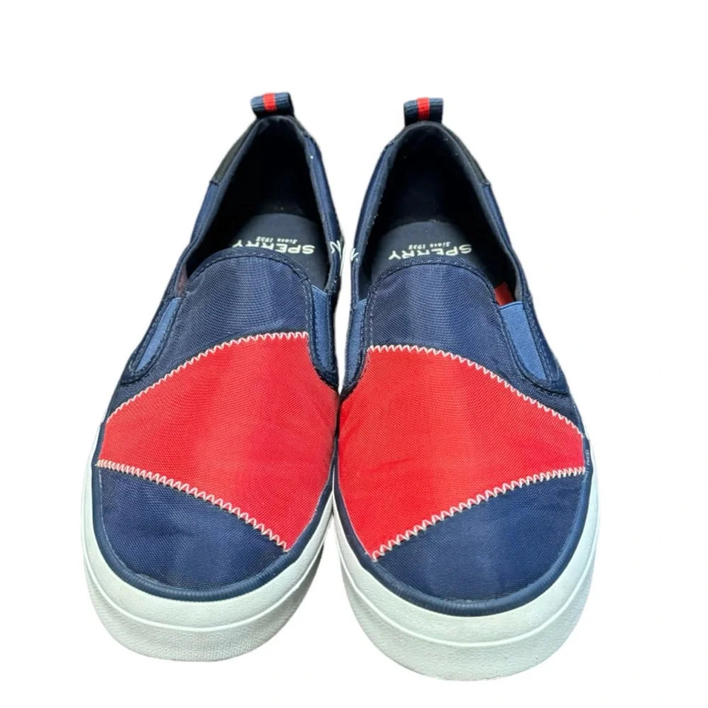 Sperry crest twin
