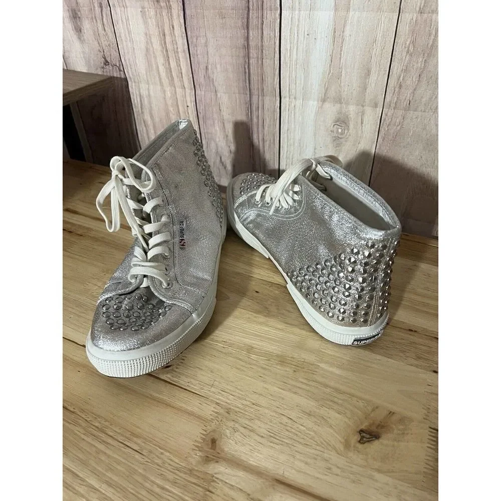 Superga unique style