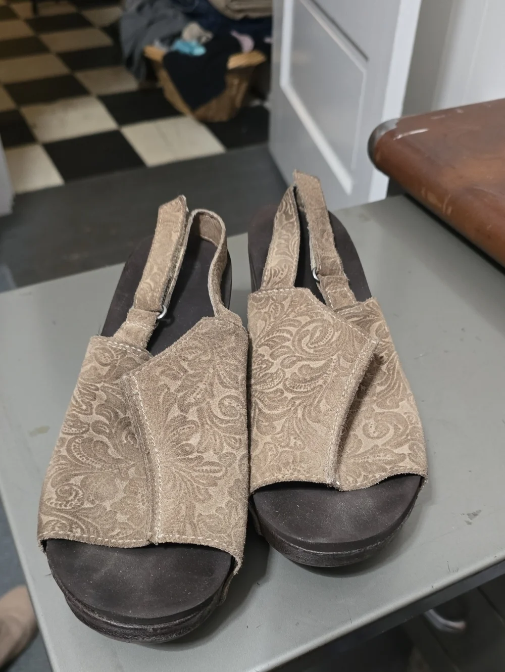 Yellow Box stylish slingback