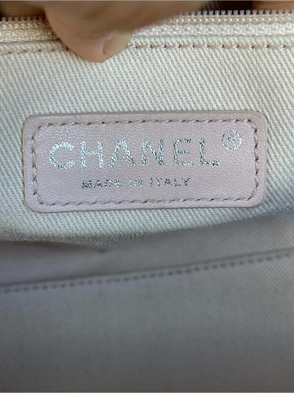 CHANEL elegant pink