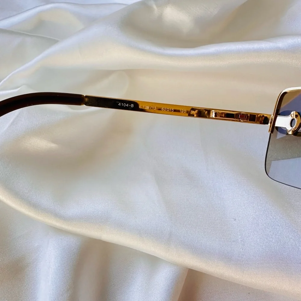 CHANEL 100% authentic