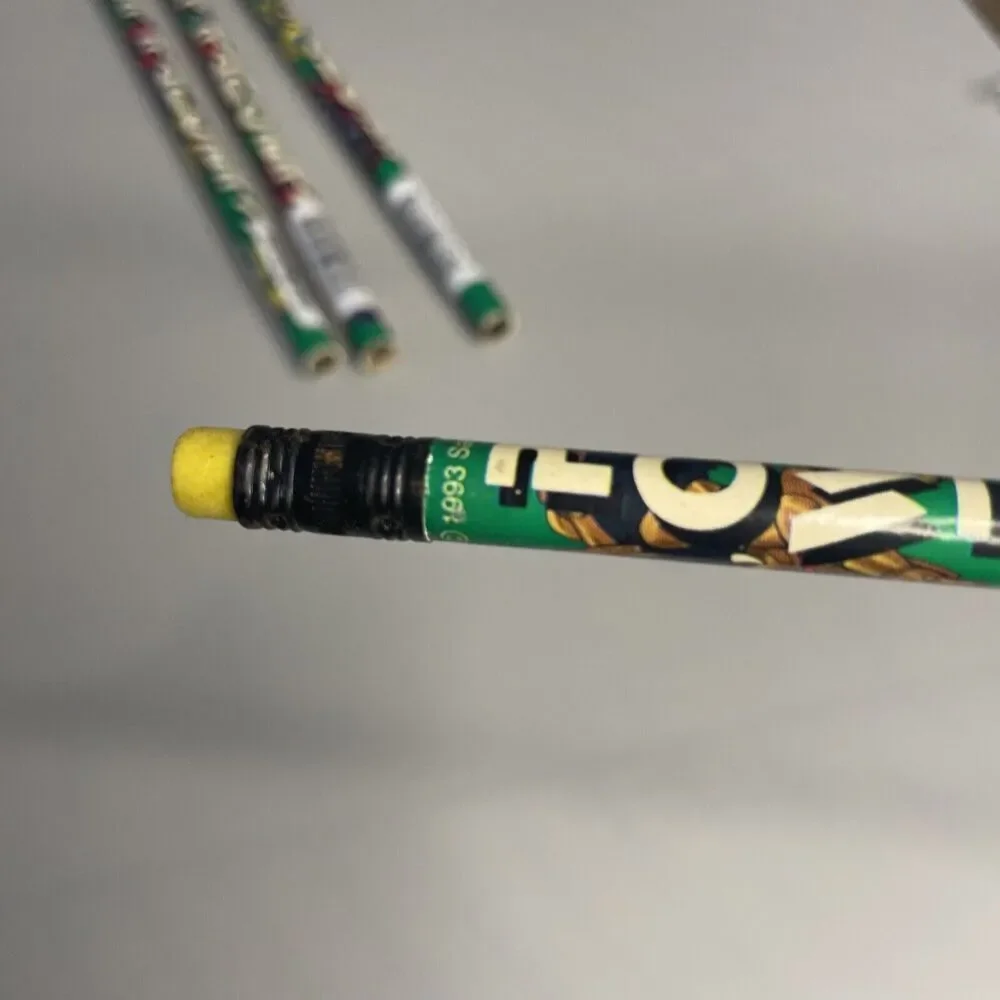 Vintage Lot of 12 Wooden Pencils 4 Power Rangers Casper Iditarod Snoopy‎ Atlas
