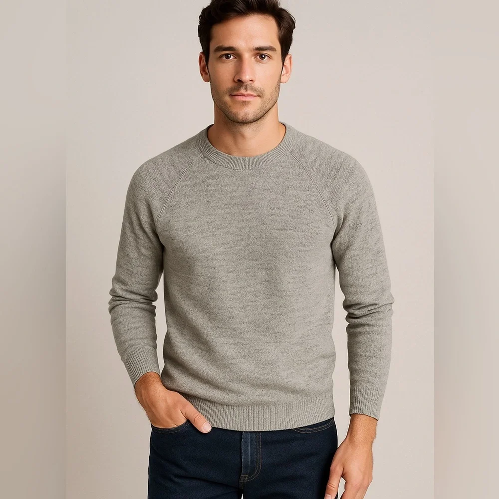 Crew Men's‎ Gray Crewneck Sweater Size M Medium Soft Knit Pullover