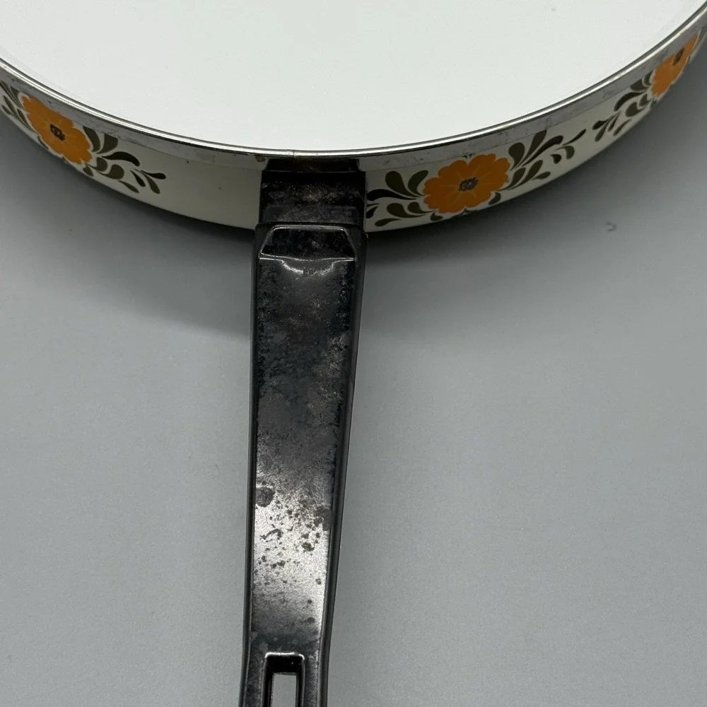 No Brand vintage enamel