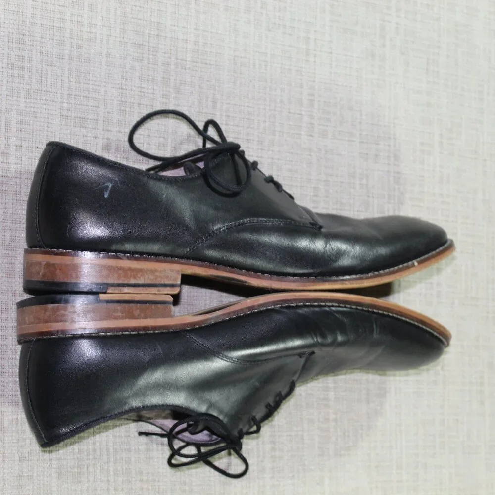 Banana Republic clean classic