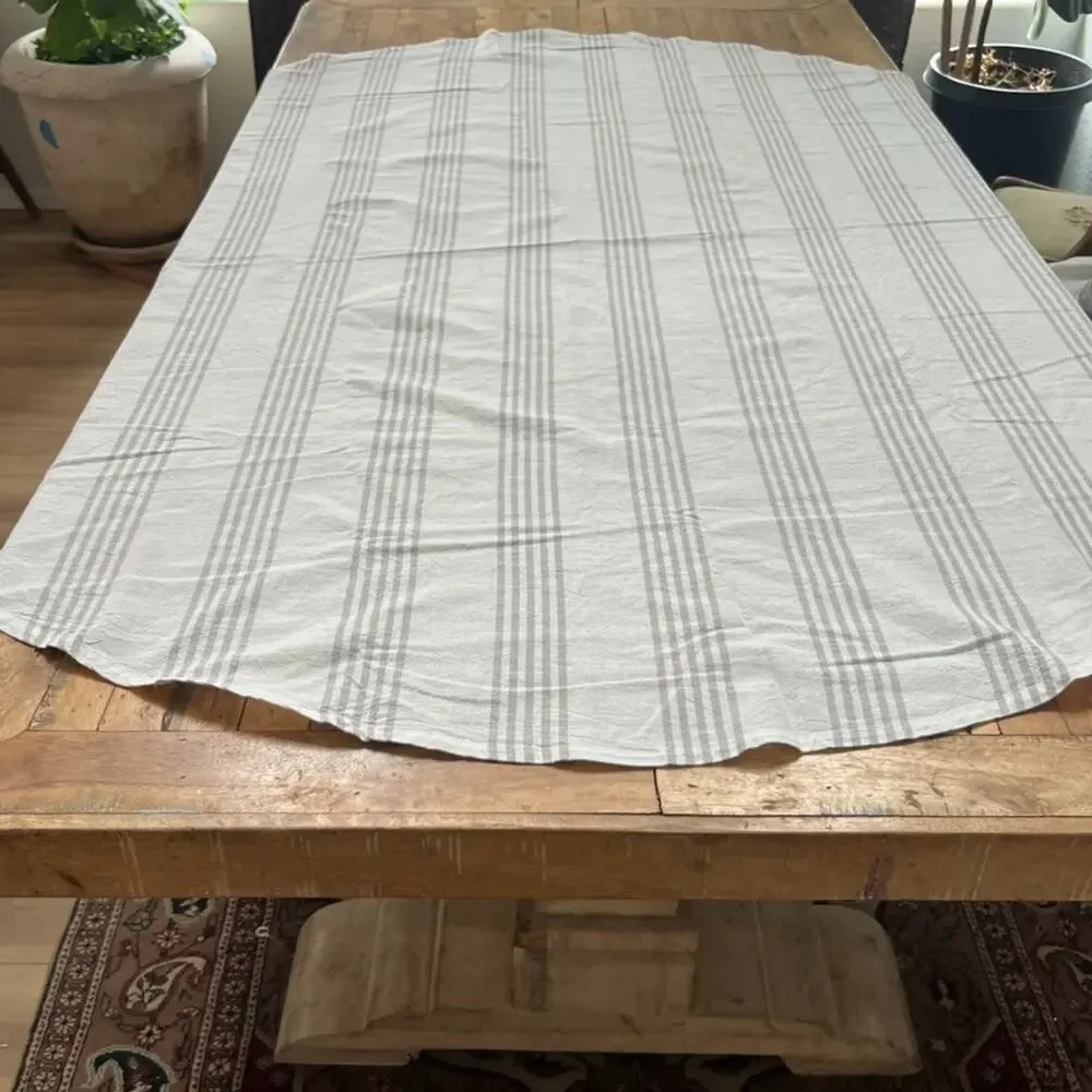 Threshold Tablecloth 70 x 68