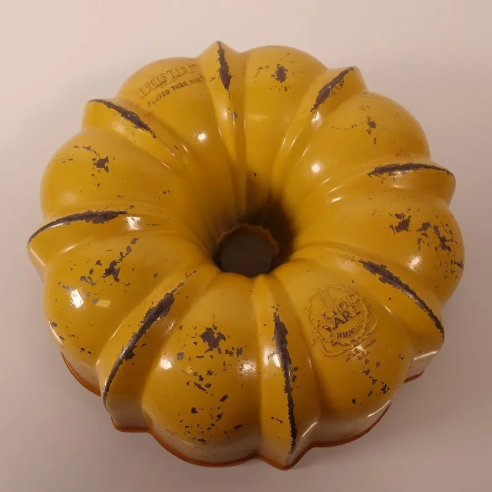 Vintage Bundt Brand Fluted Tube Pan Cake Baking Nordic Ware Yellow Heavy Duty